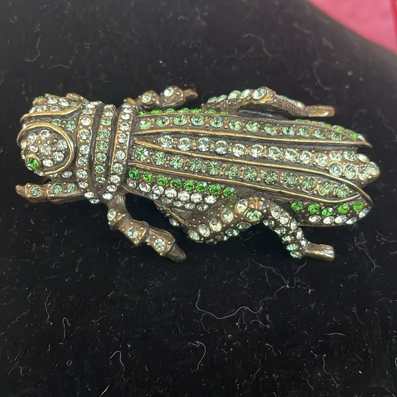 Heidi Daus Elegant Green and Gold Reptile Brooch - Picture 2 of 7
